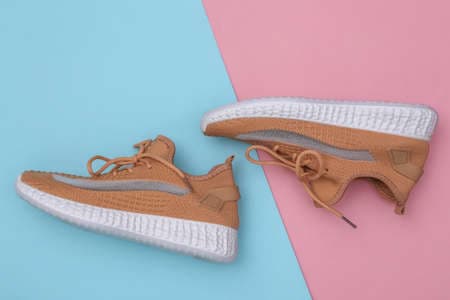 Bash – Nike sneakers for frequent travellers and hikers - practical picks and how to choose