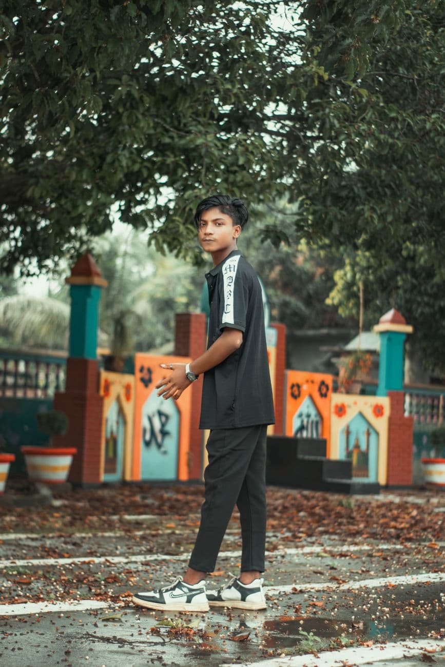Bash – Affordable travel sneakers for boys that pack light and last long