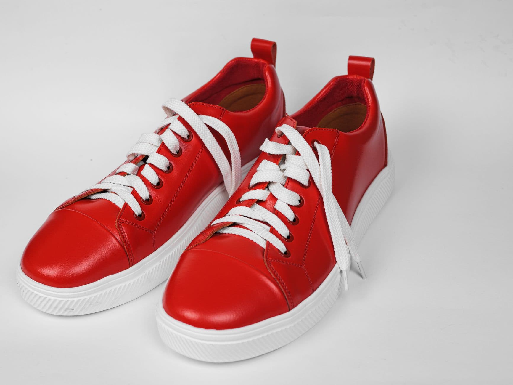 Bash – Red sneakers for women - style, fit and how to choose