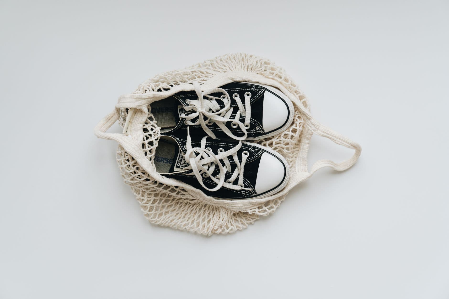 Bash – Women's black travel sneakers: versatile, comfortable pairs for every trip
