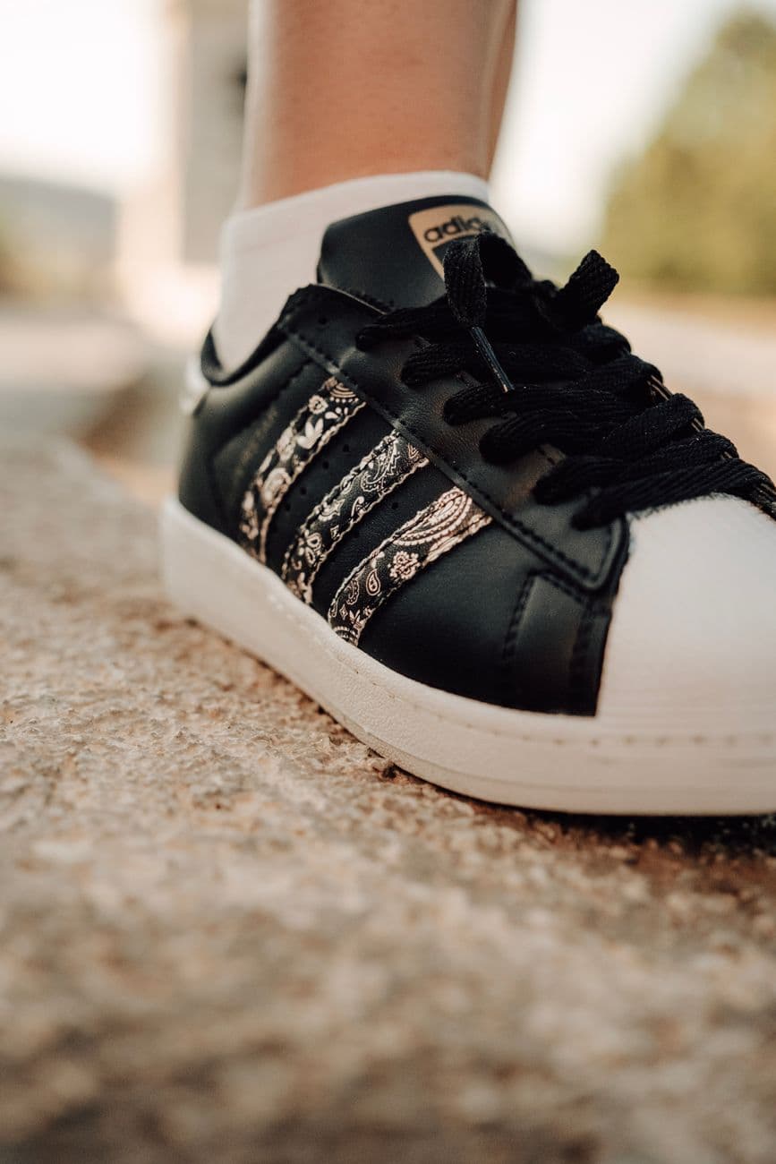 Bash – Adidas Women Sneakers: Style, Comfort and Everyday Performance