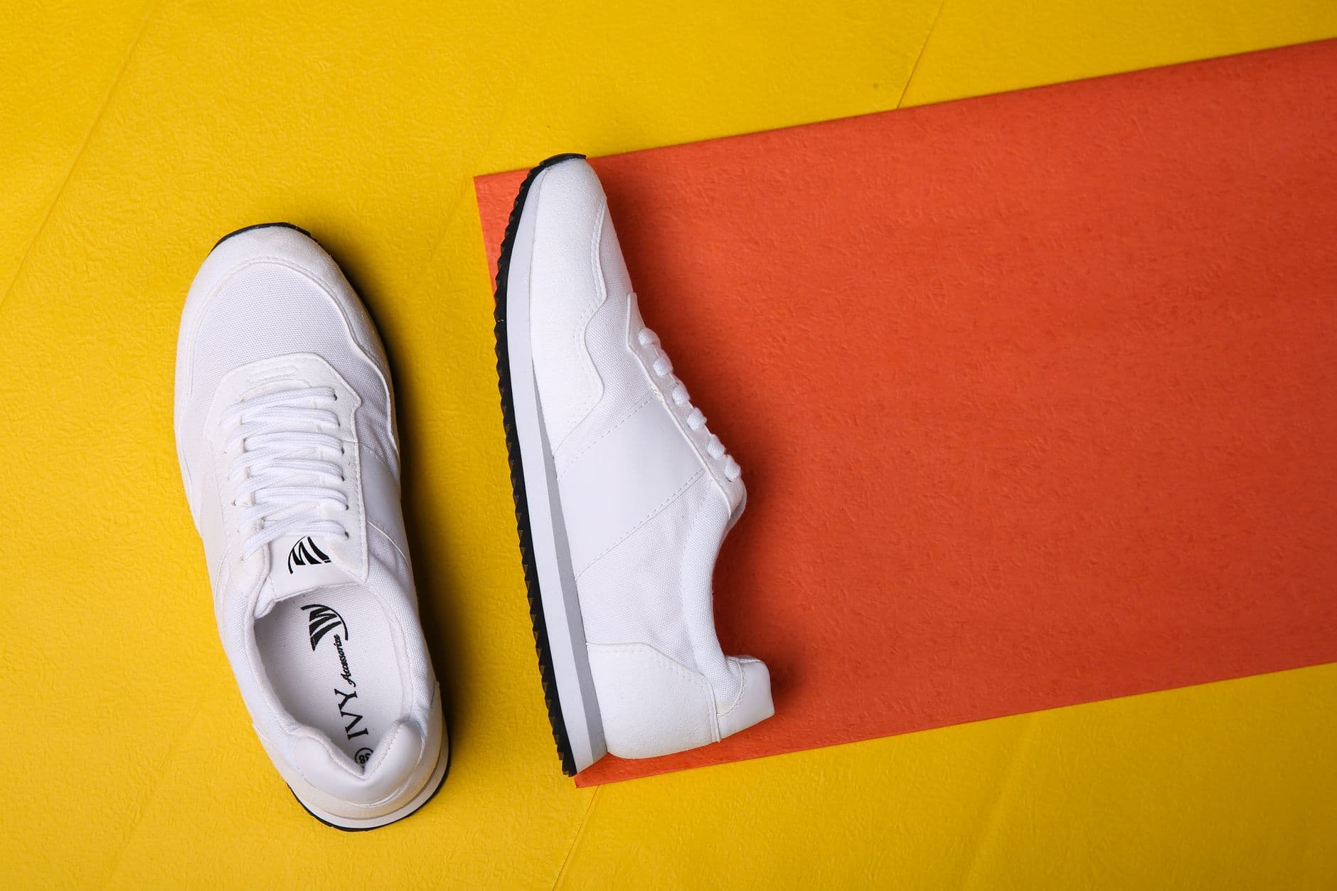 Bash – How to choose sneakers for walking: comfortable, stable, and made for everyday miles