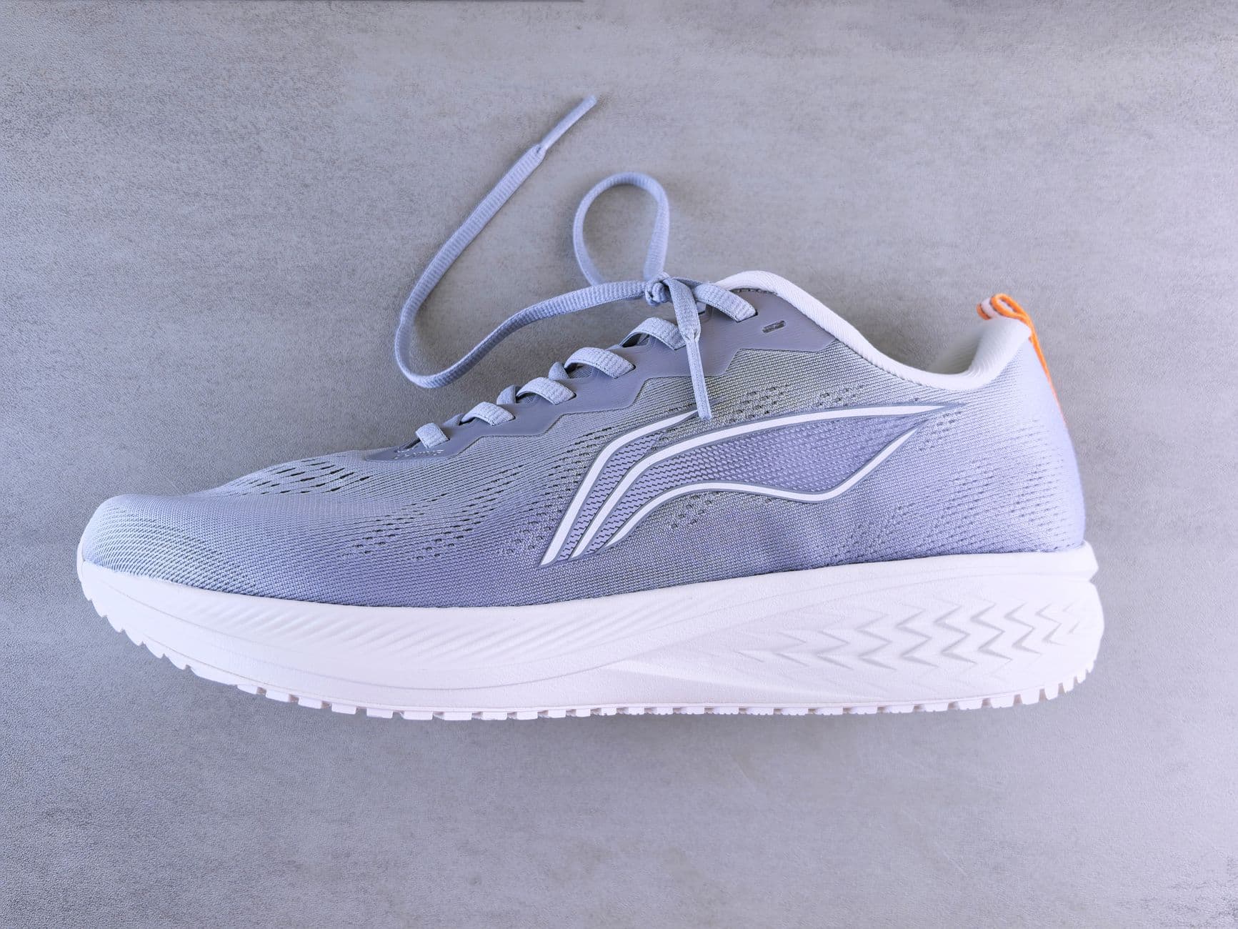 Bash – South African women's sneaker size conversion chart and how to measure