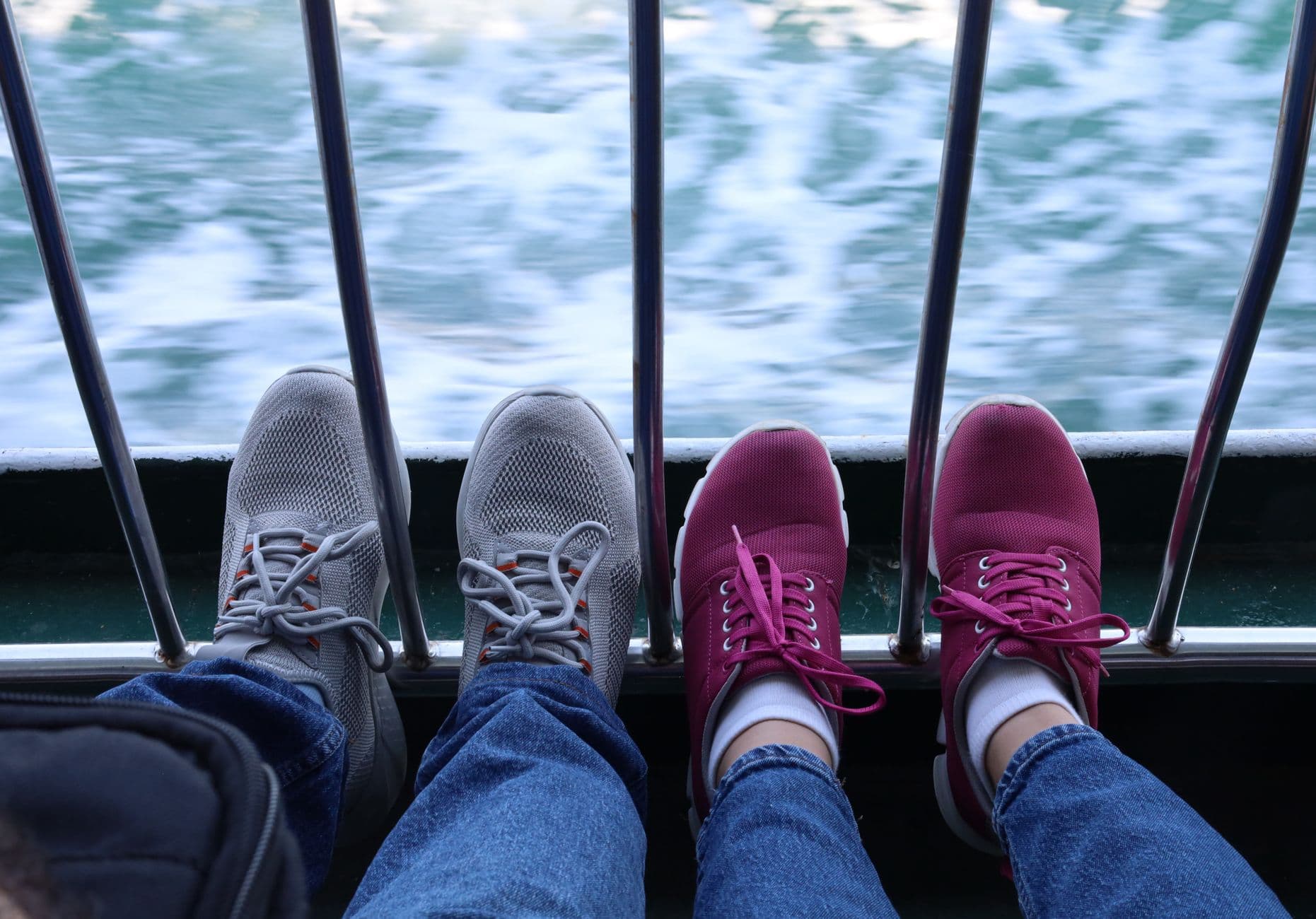 Bash – Comfortable travel sneakers for women that go the distance