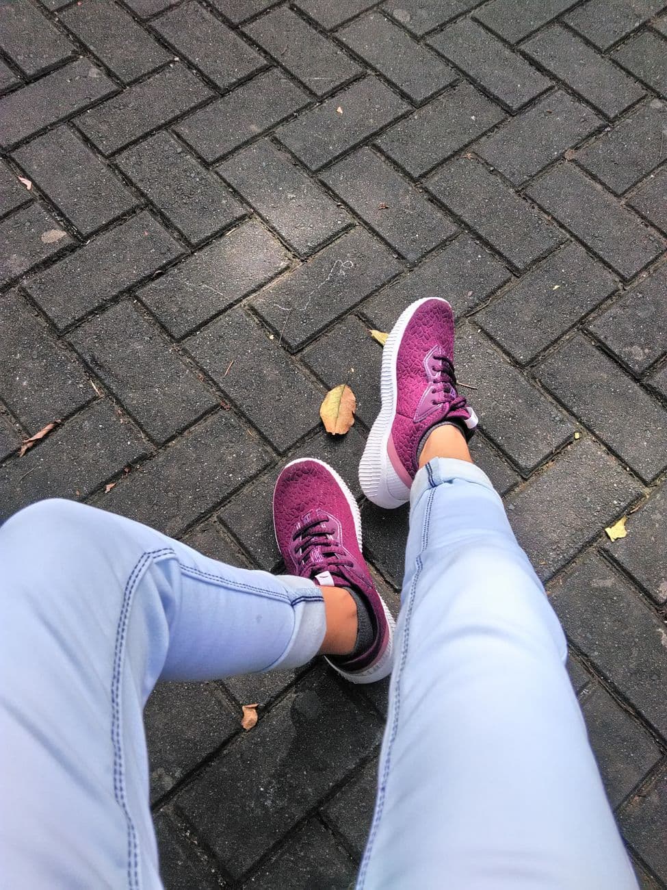 Bash – Affordable ladies travel sneakers that go the distance