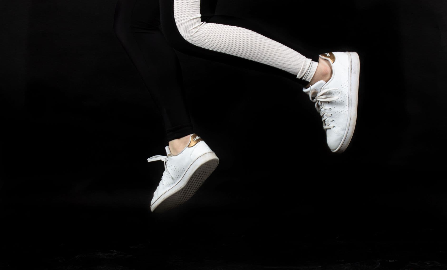 Bash – Sneaker fit tips for long game walks: keep comfortable from first whistle to last