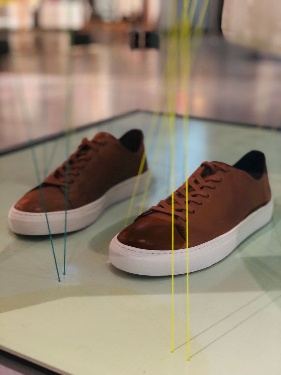 Bash – Leather sneakers for travel: stylish, easy-care pairs that go everywhere