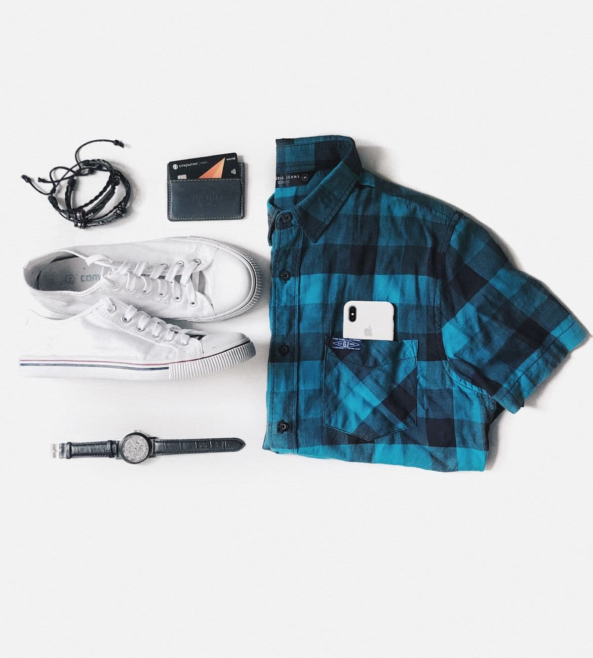 travel sneaker packability white background
