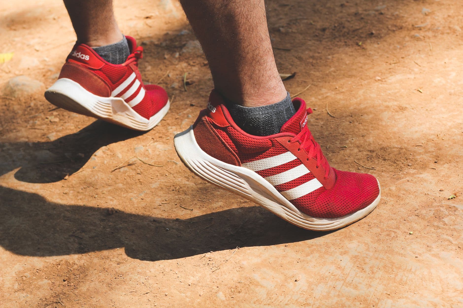 Bash – Durable Sneakers for Men's Travel: What to Choose and Why
