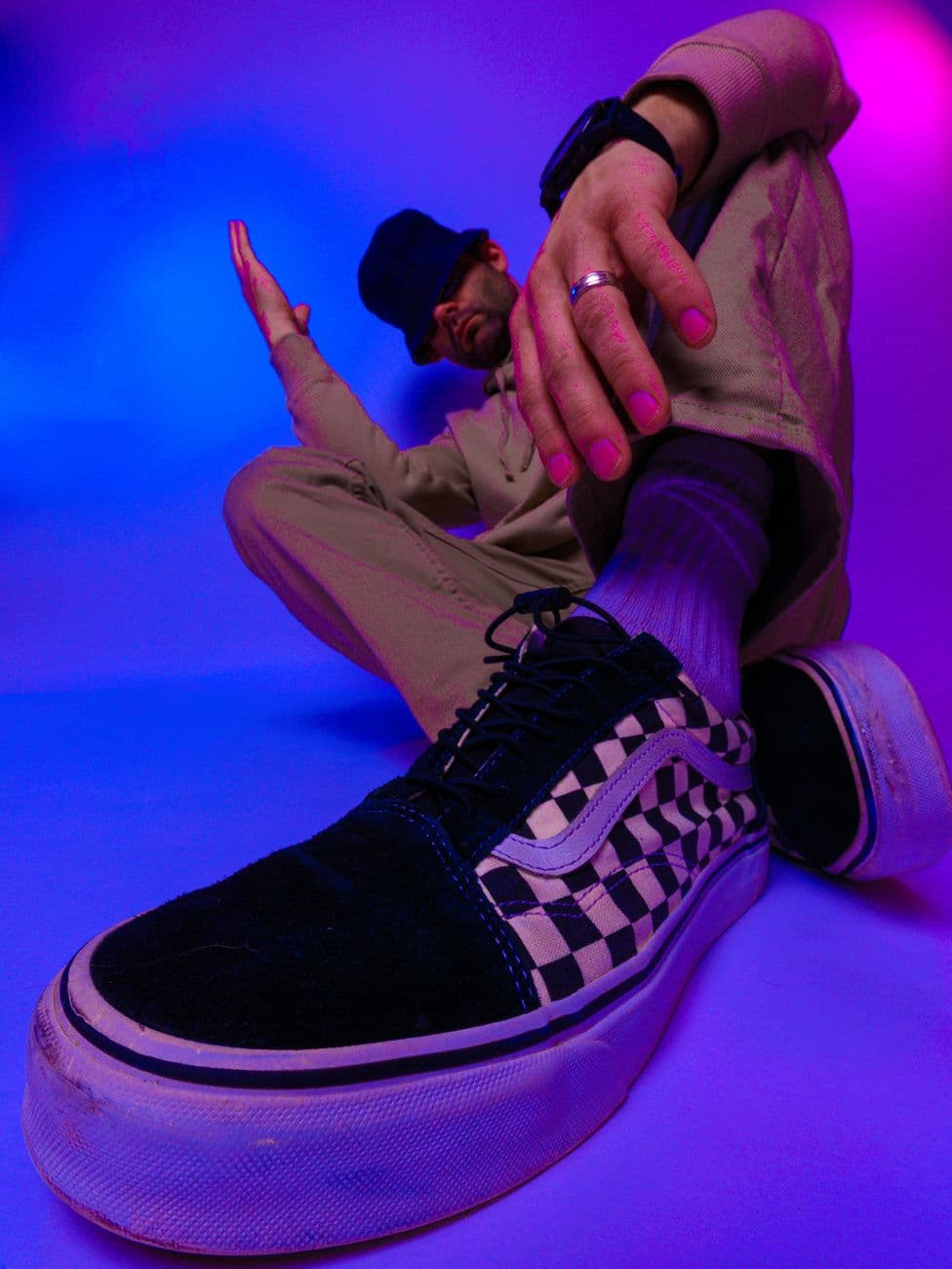 Bash – Comfortable men's sneakers for travel that pack light and feel great