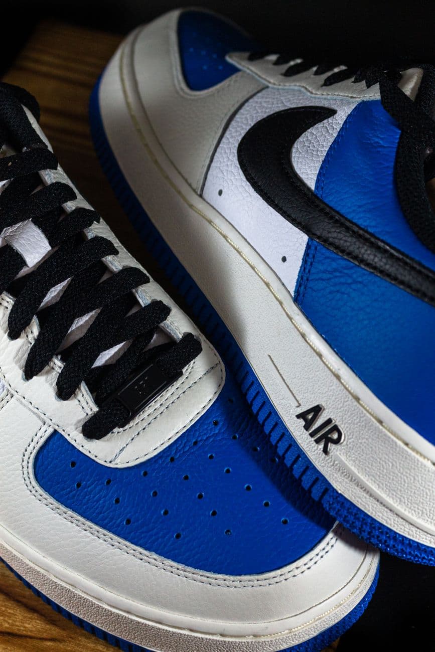 Bash – Leather vs Canvas Sneakers: which works best for your rotation?