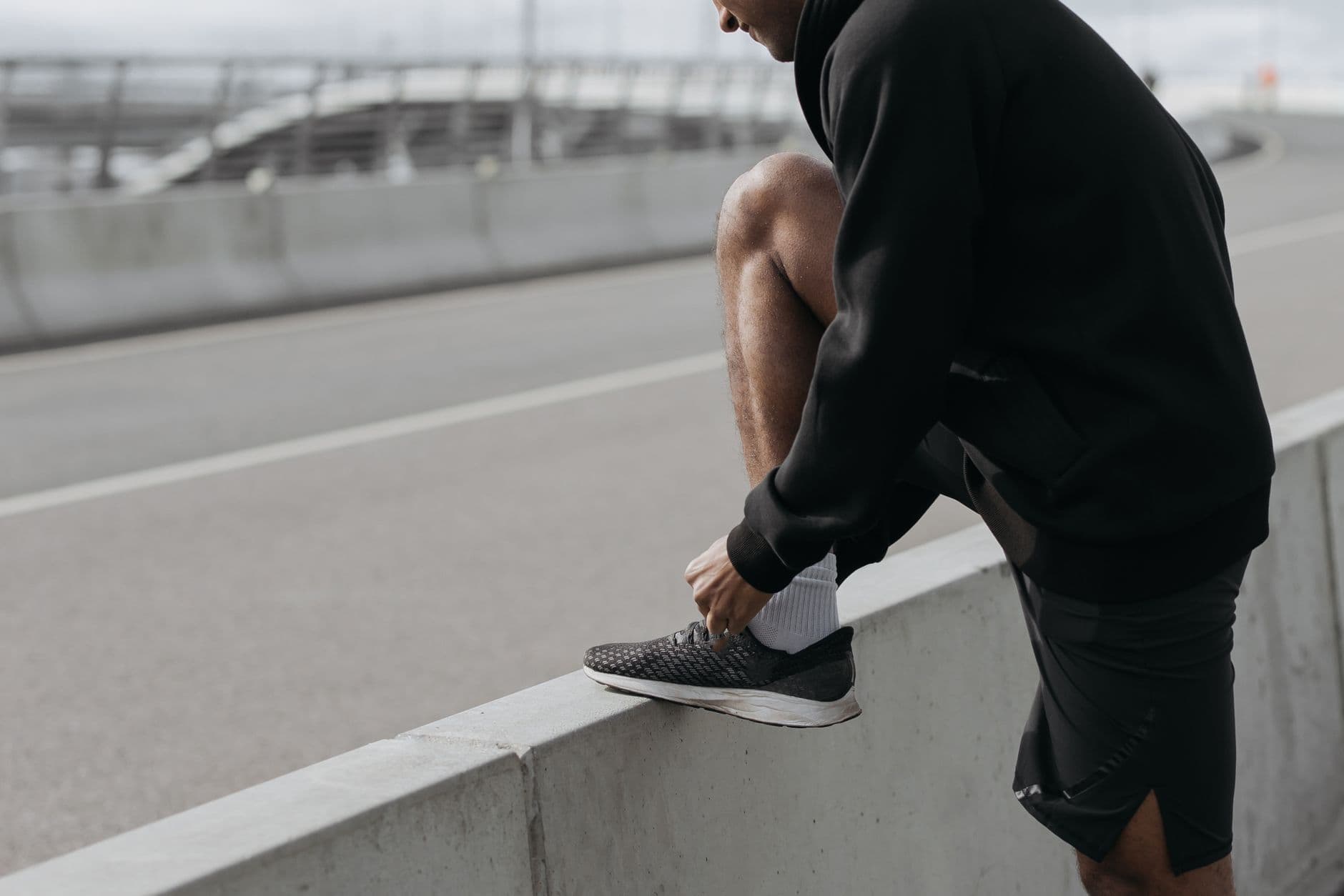 Bash – How to break in new sneakers before travel: practical steps that protect your feet