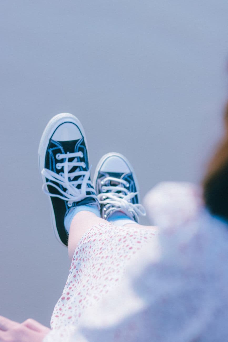 Bash – What to wear with canvas sneakers: easy, everyday outfit choices