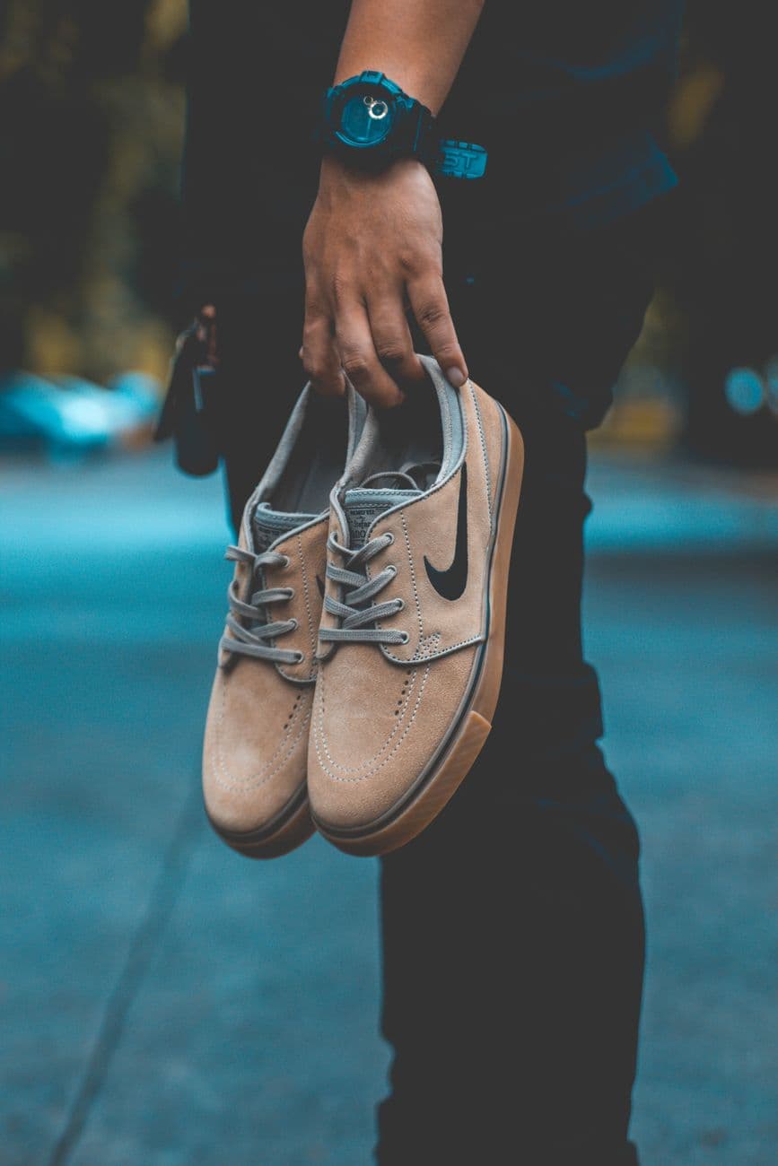 Bash – Men’s Nike sneakers sale - save on running, casual and street styles