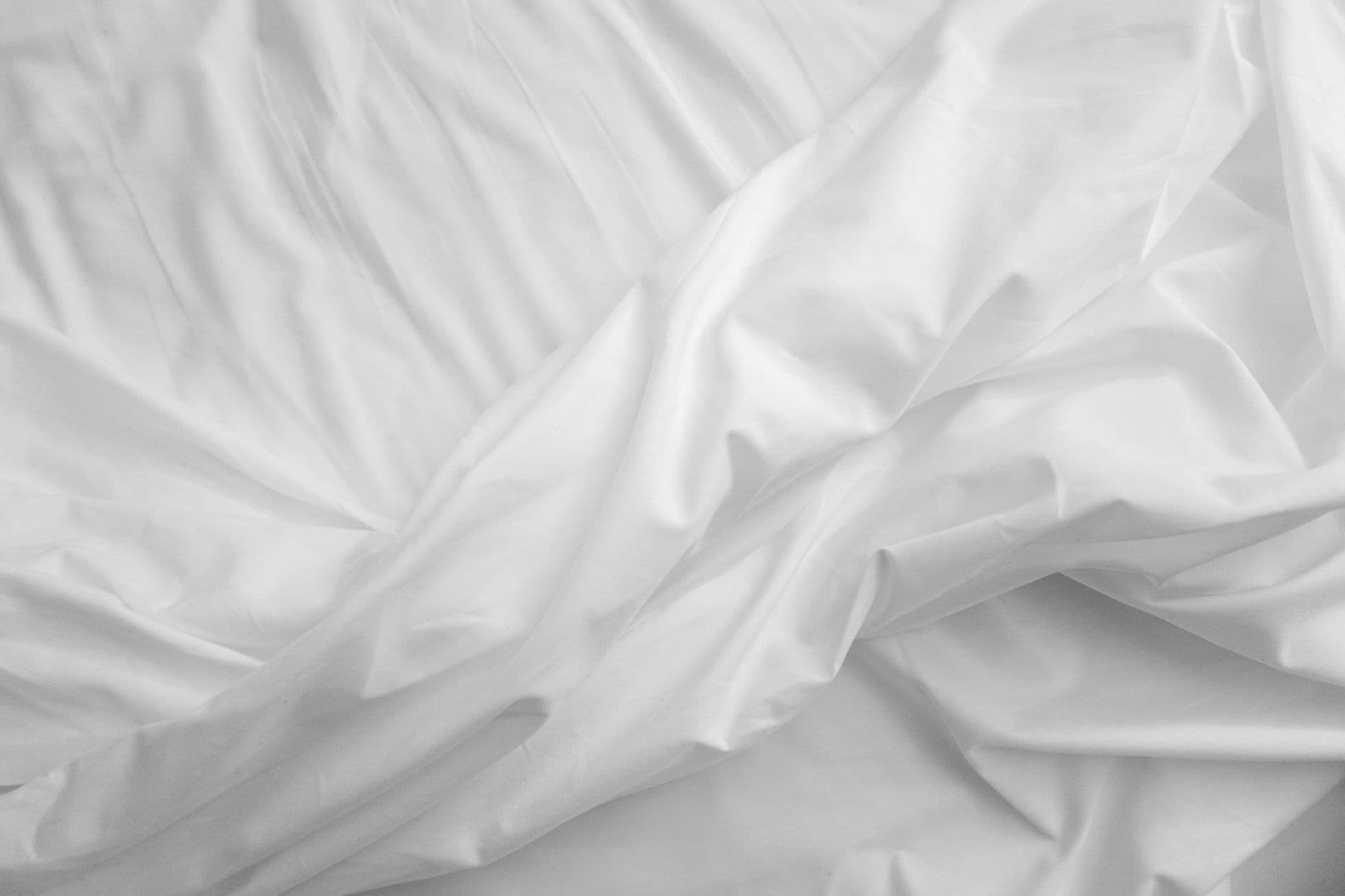 Bash – Bedding layer order for hot summer nights: sleeping cool when you share a bed