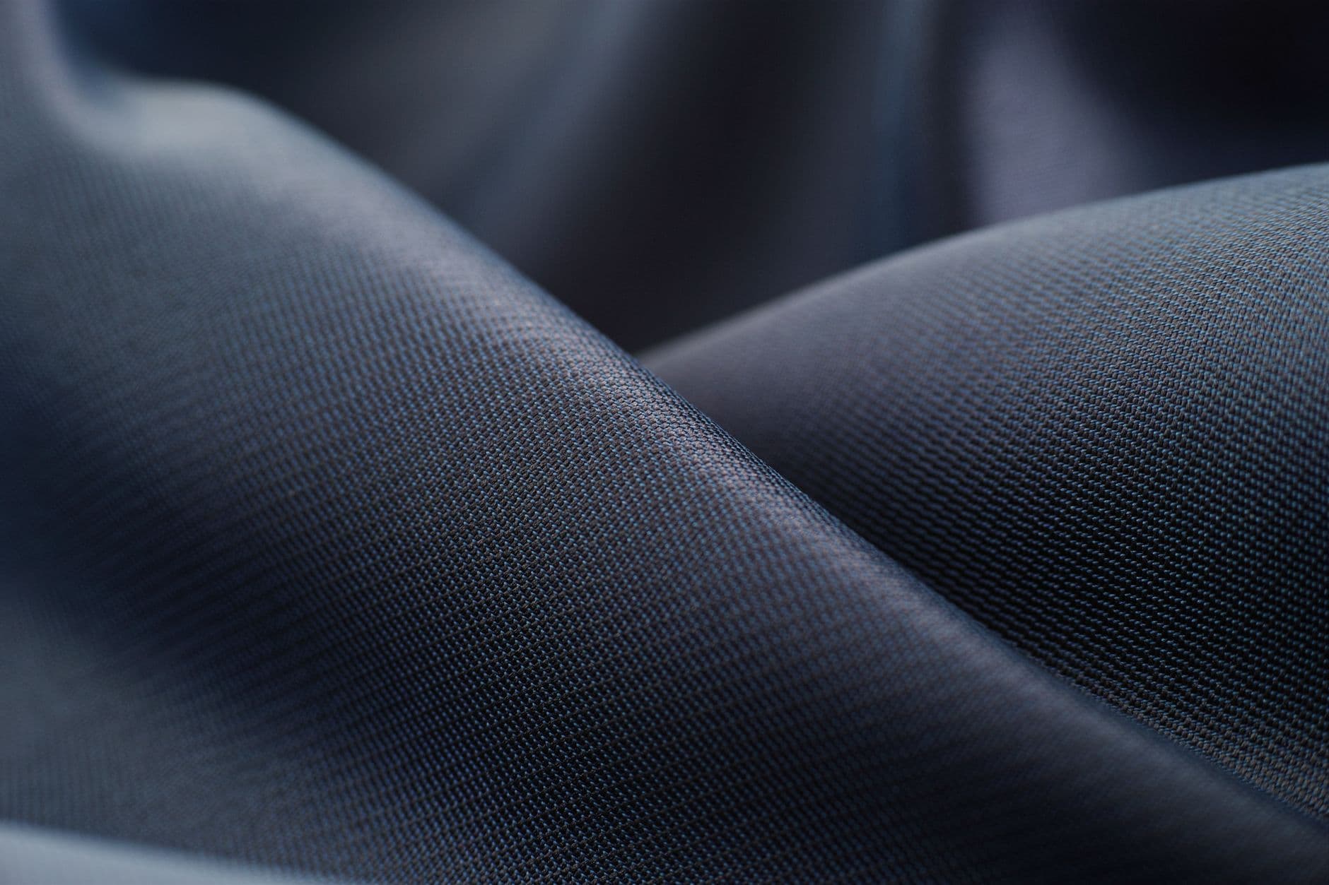 Bash – Percale vs Sateen weave: fabric structure, sleep feel and cooling trade-offs