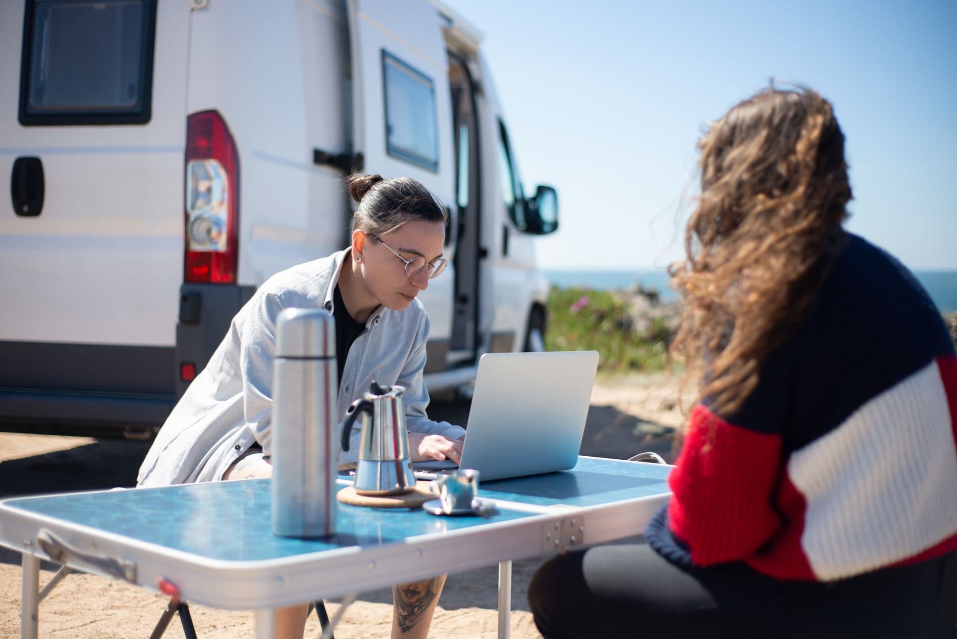 Bash – Extending battery life for portable Wi-Fi hotspots in South Africa