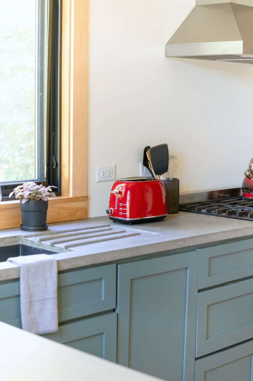 Bash – Best toasters for small kitchens: compact, reliable choices for tight counters
