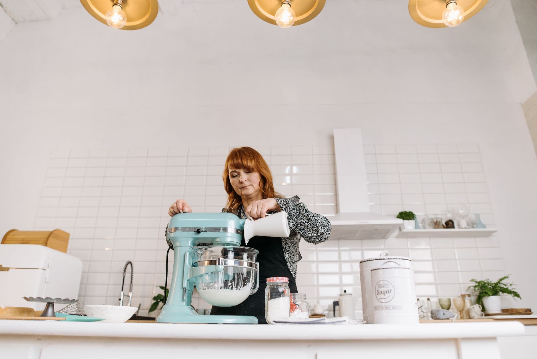 Bash – Hand mixer vs stand mixer for home baking: which is right for your kitchen?