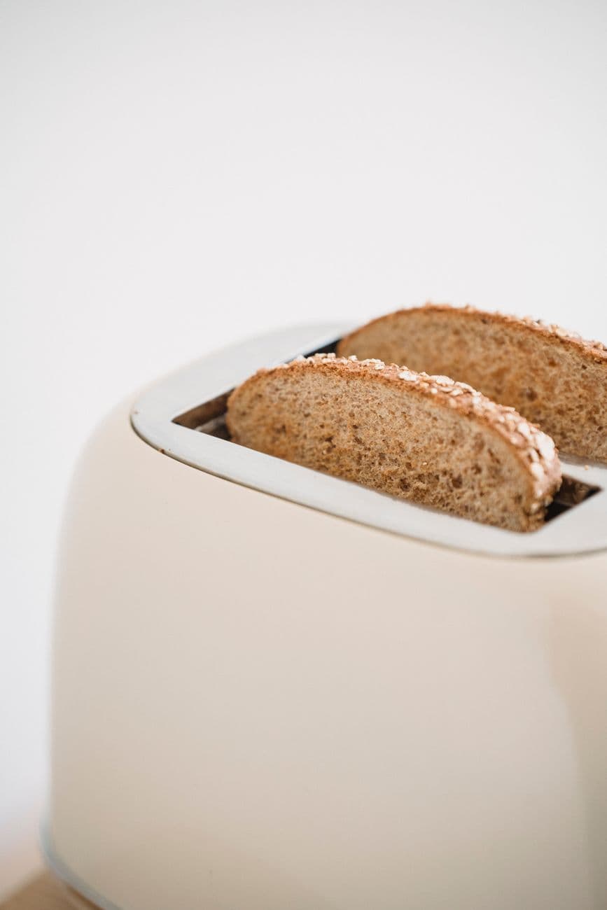 Bash – Long-slot toaster for artisan bread: choose the right one for your loaf