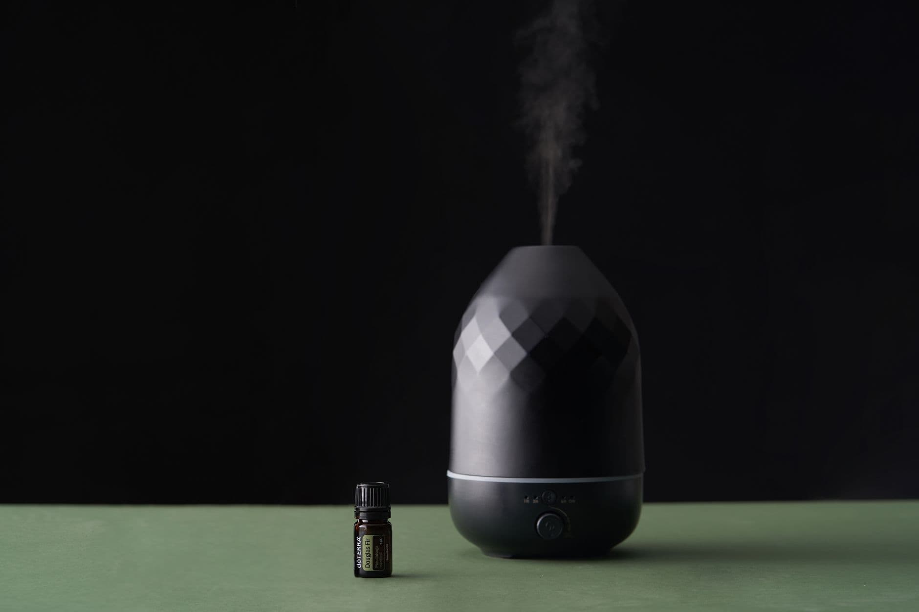 Bash – How to clean an electric diffuser safely and keep scents fresh