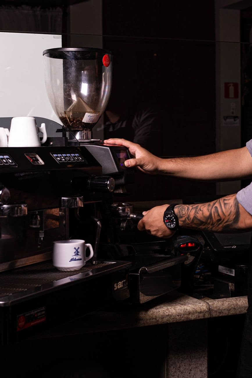 Bash – Automatic vs manual espresso machine: choosing the right counter coffee maker