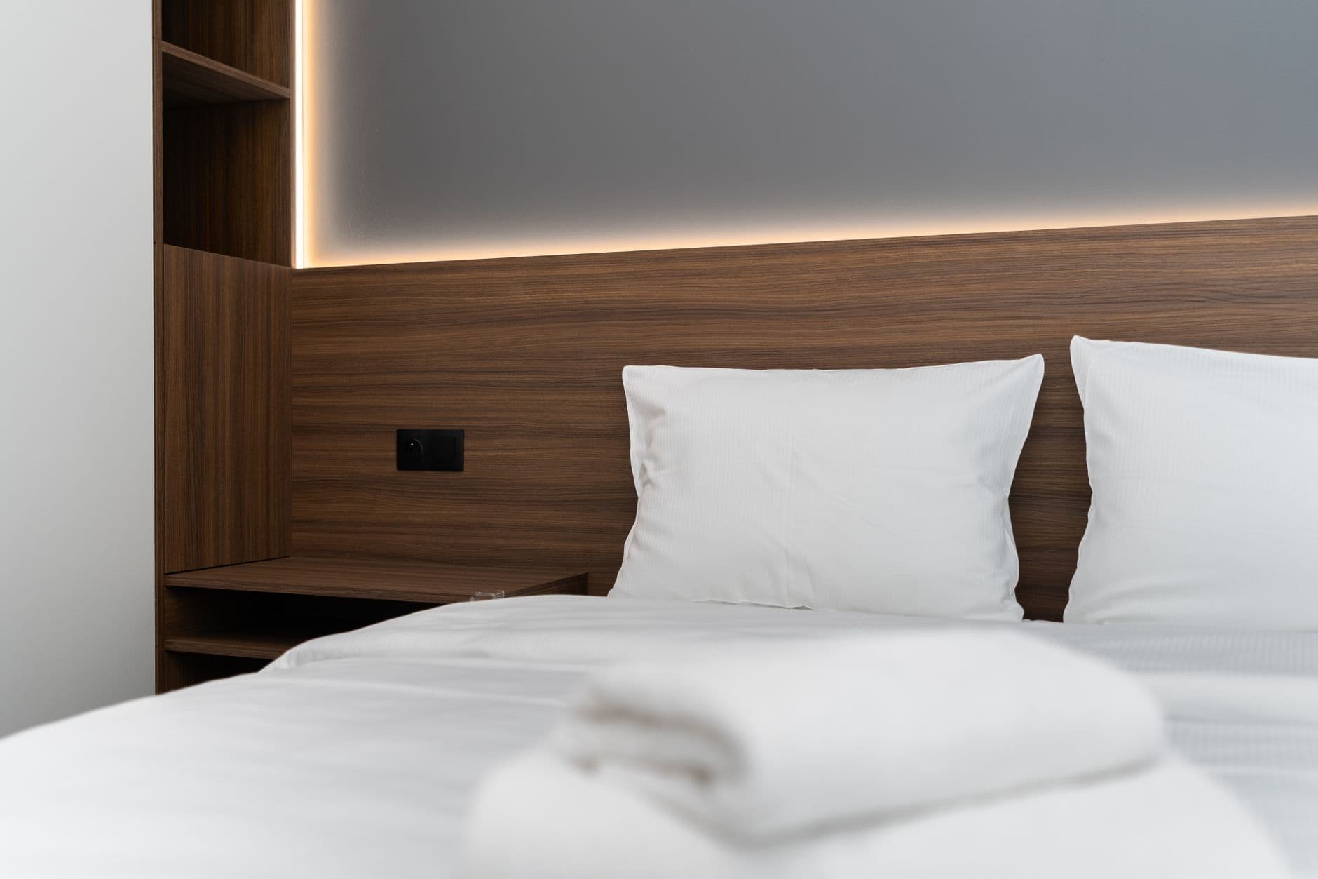 Bash – How to get hotel sheets at home: a practical guide for a hotel-like bed