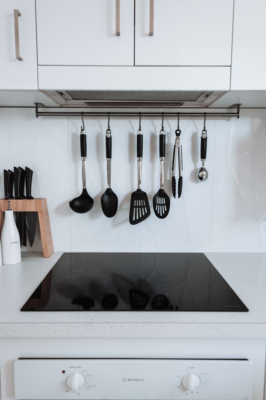 Bash – First apartment kitchen checklist PDF - essential items for your new kitchen