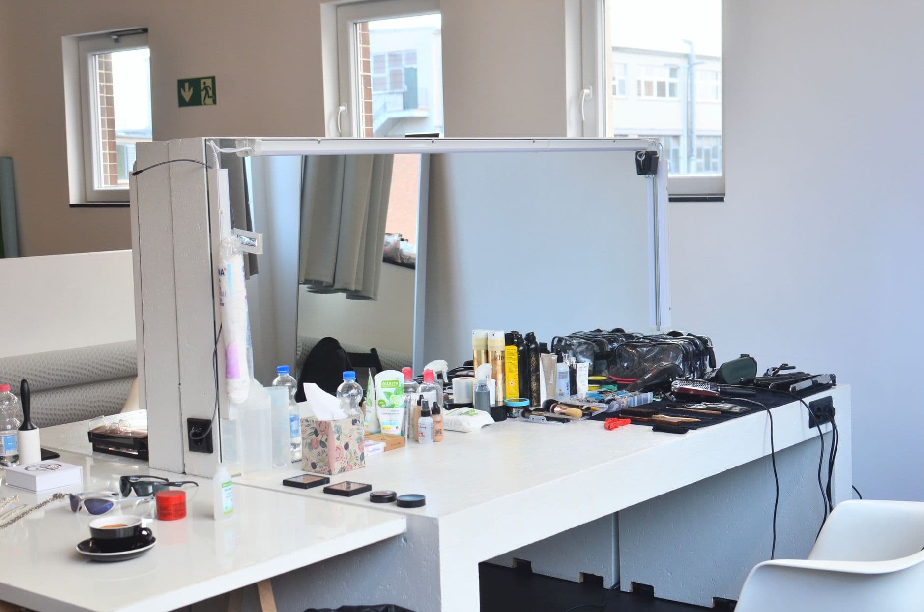 Bash – White dressing table: stylish, practical choices for South African homes