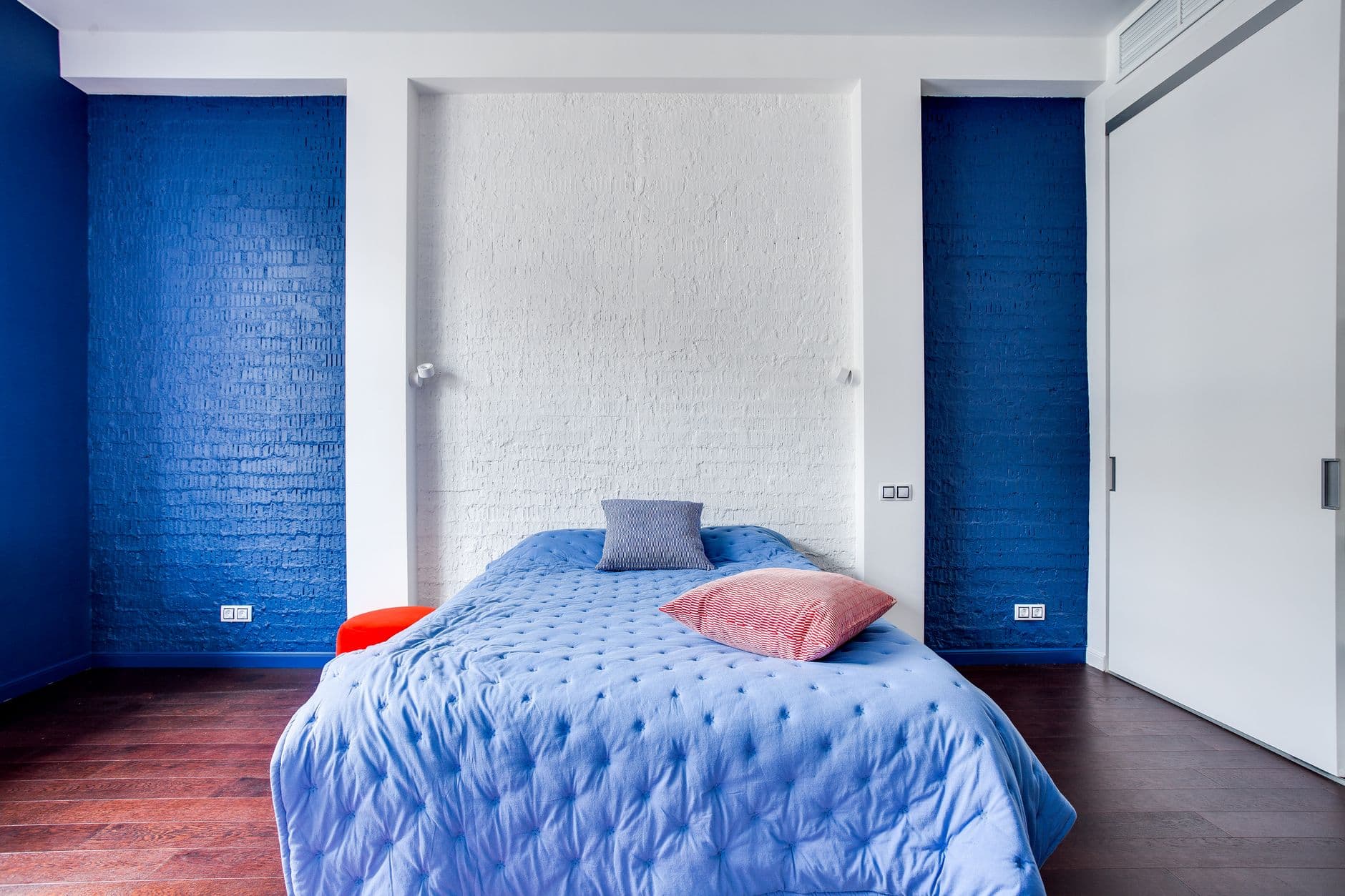 Bash – Navy blue bedding: how to choose, style and care for a timeless bedroom look