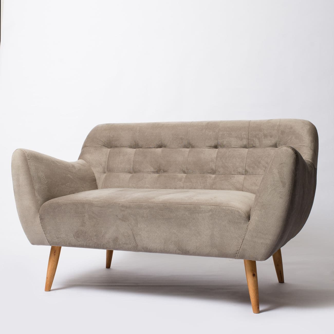 Bash – How to choose the right 3-seater couch for your home