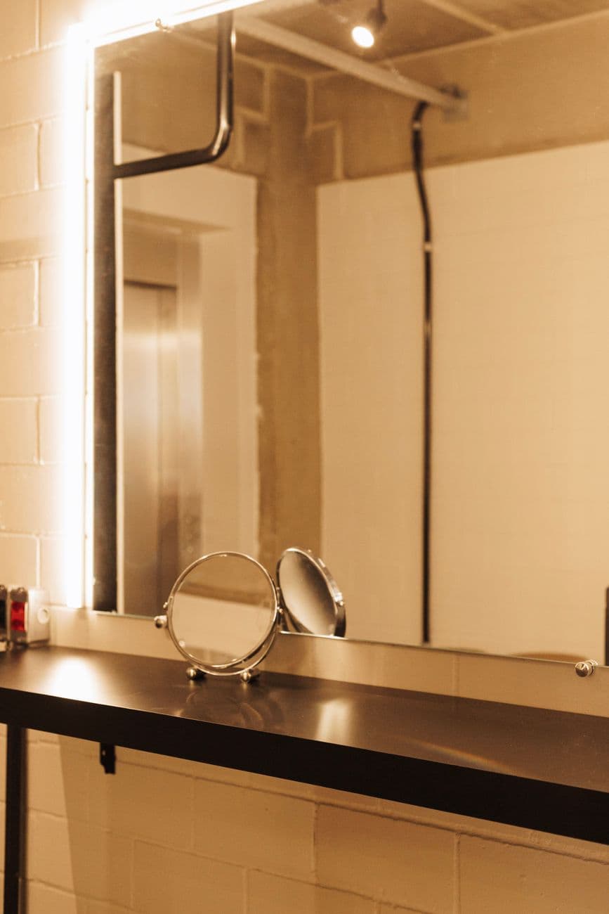 Bash – Standing mirror: choose the right full-length mirror for your home