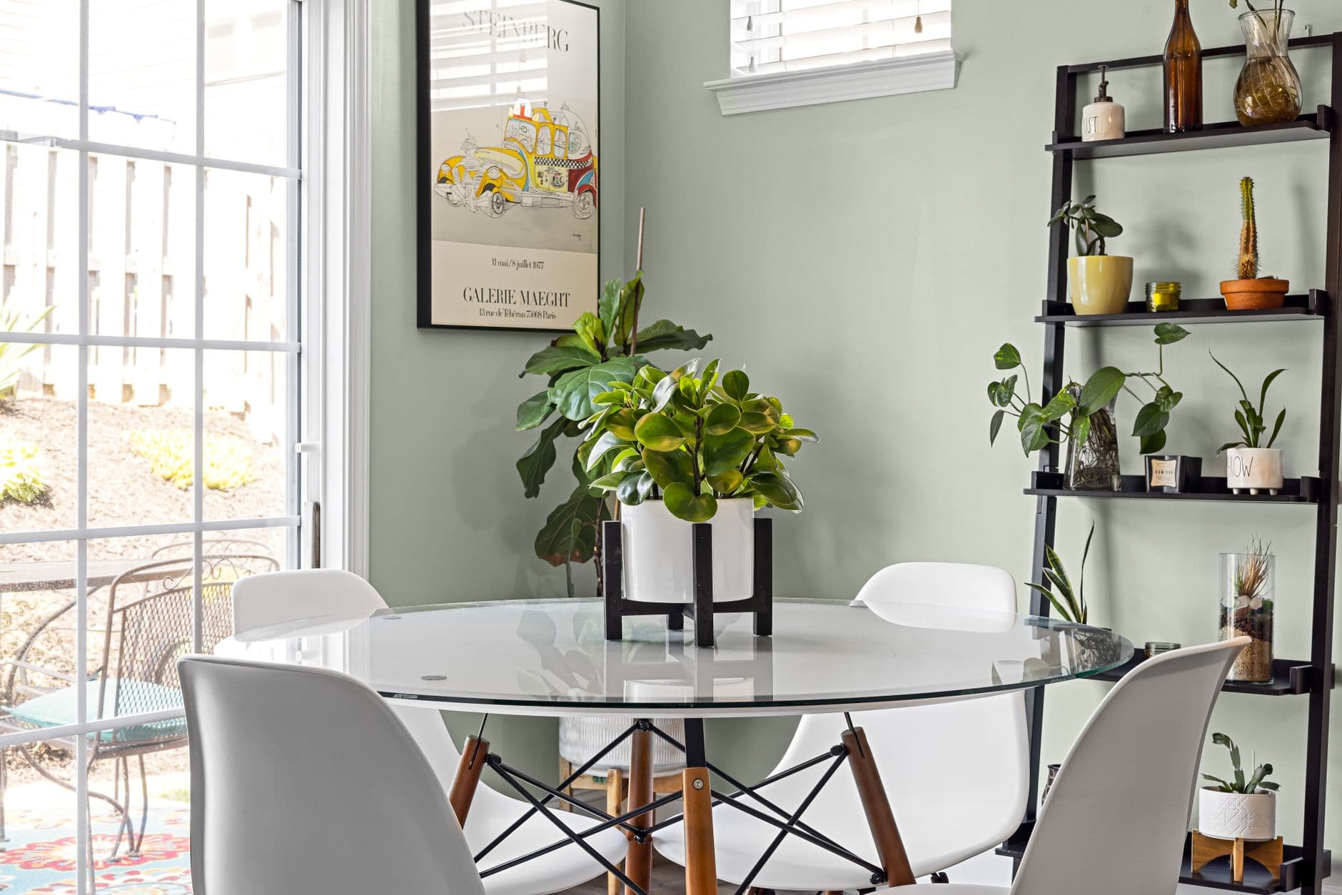 Bash – Glass dining table: style, care and how to choose