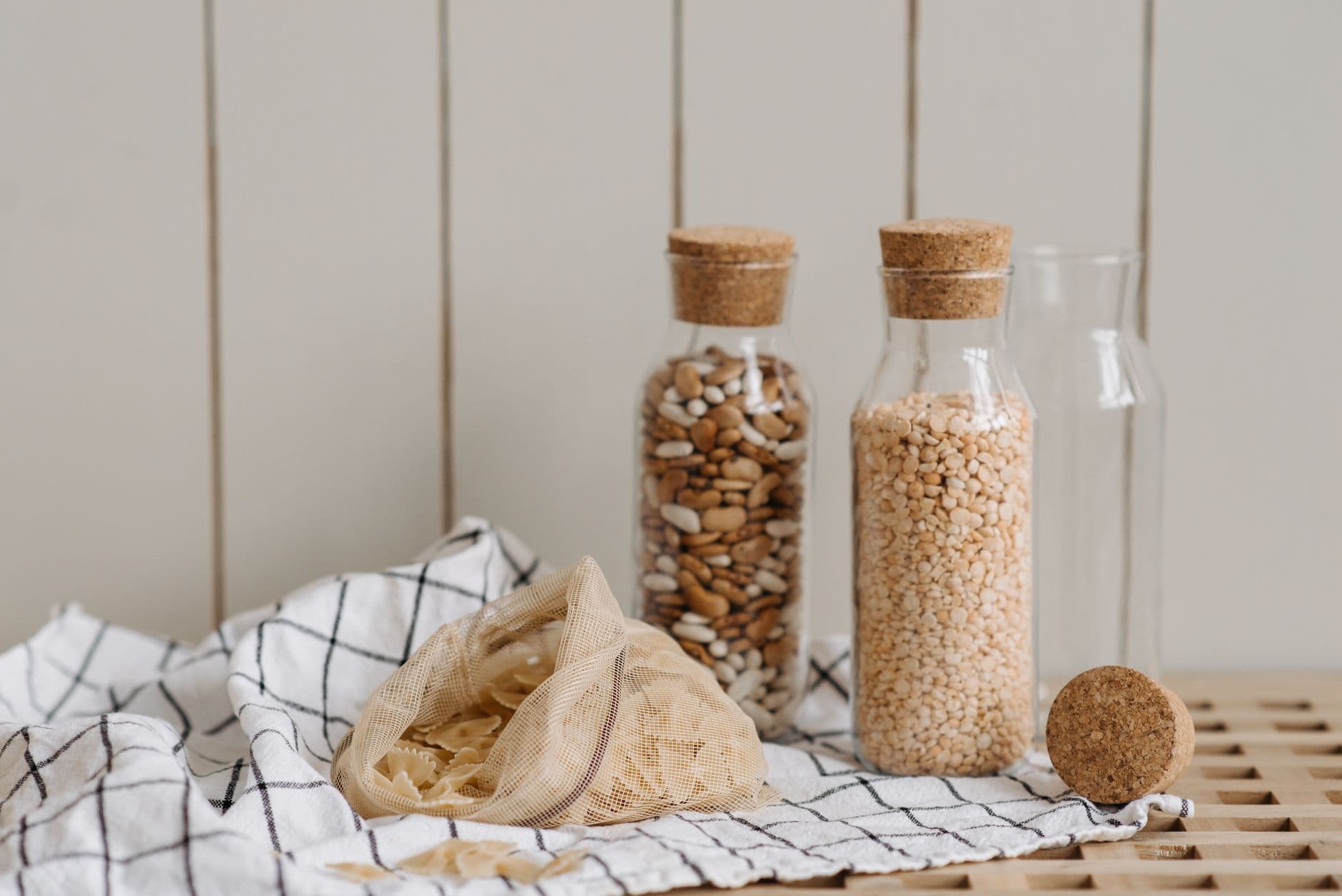 Bash – Food storage containers: comparing materials and airtight seal types