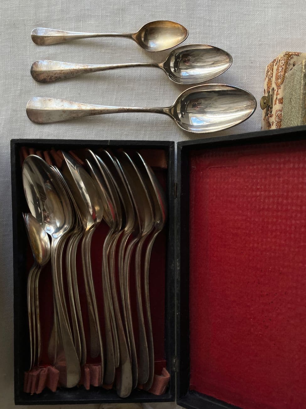 24 piece cutlery set product photo
