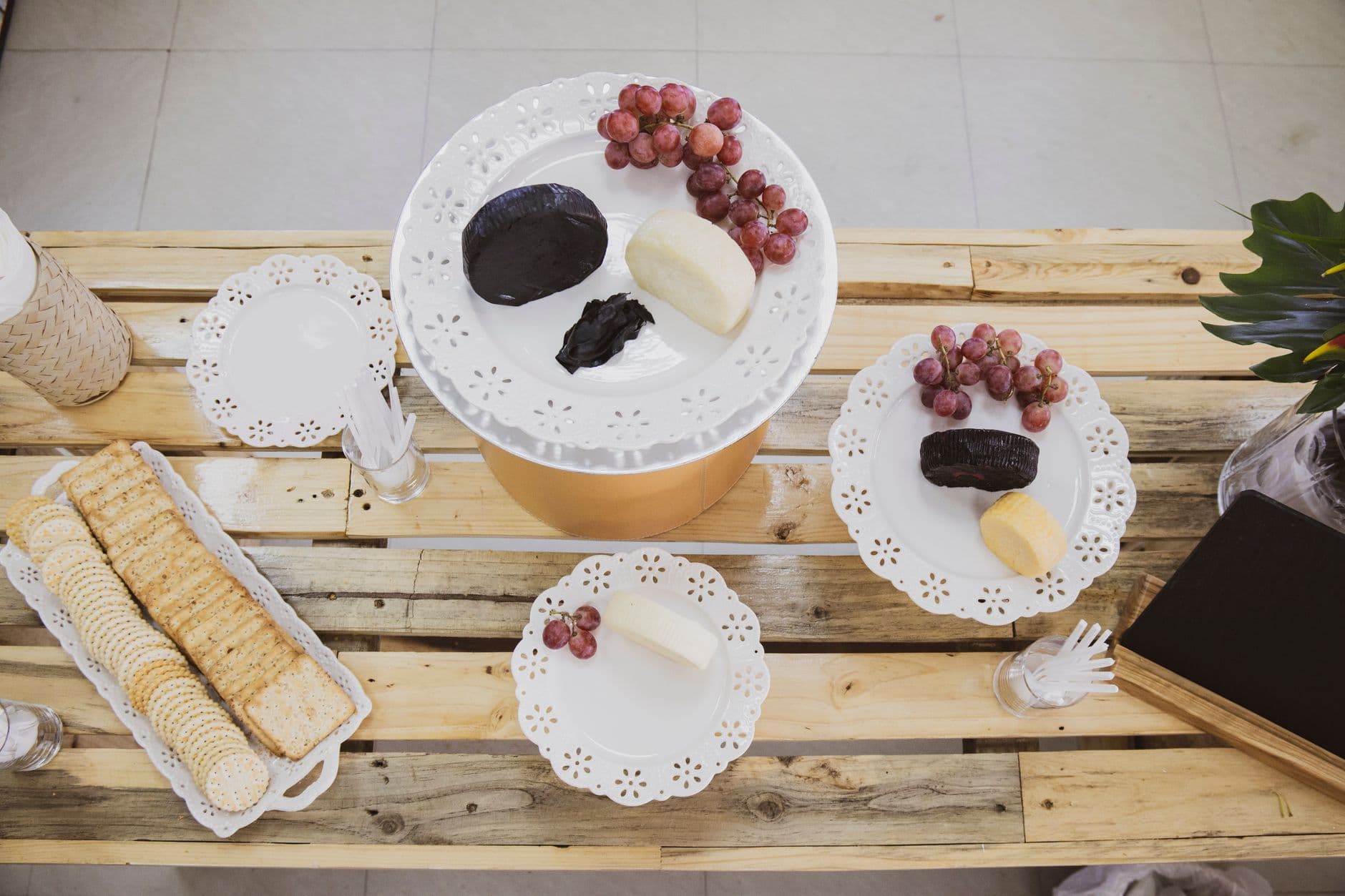 serving platters product photo